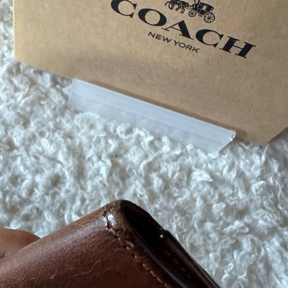 EXTREMELY RARE Coach Brown Leather Keyholder with Box - Picture 6 of 12